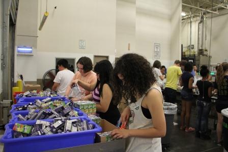 Students pack food for Regional Food Bank