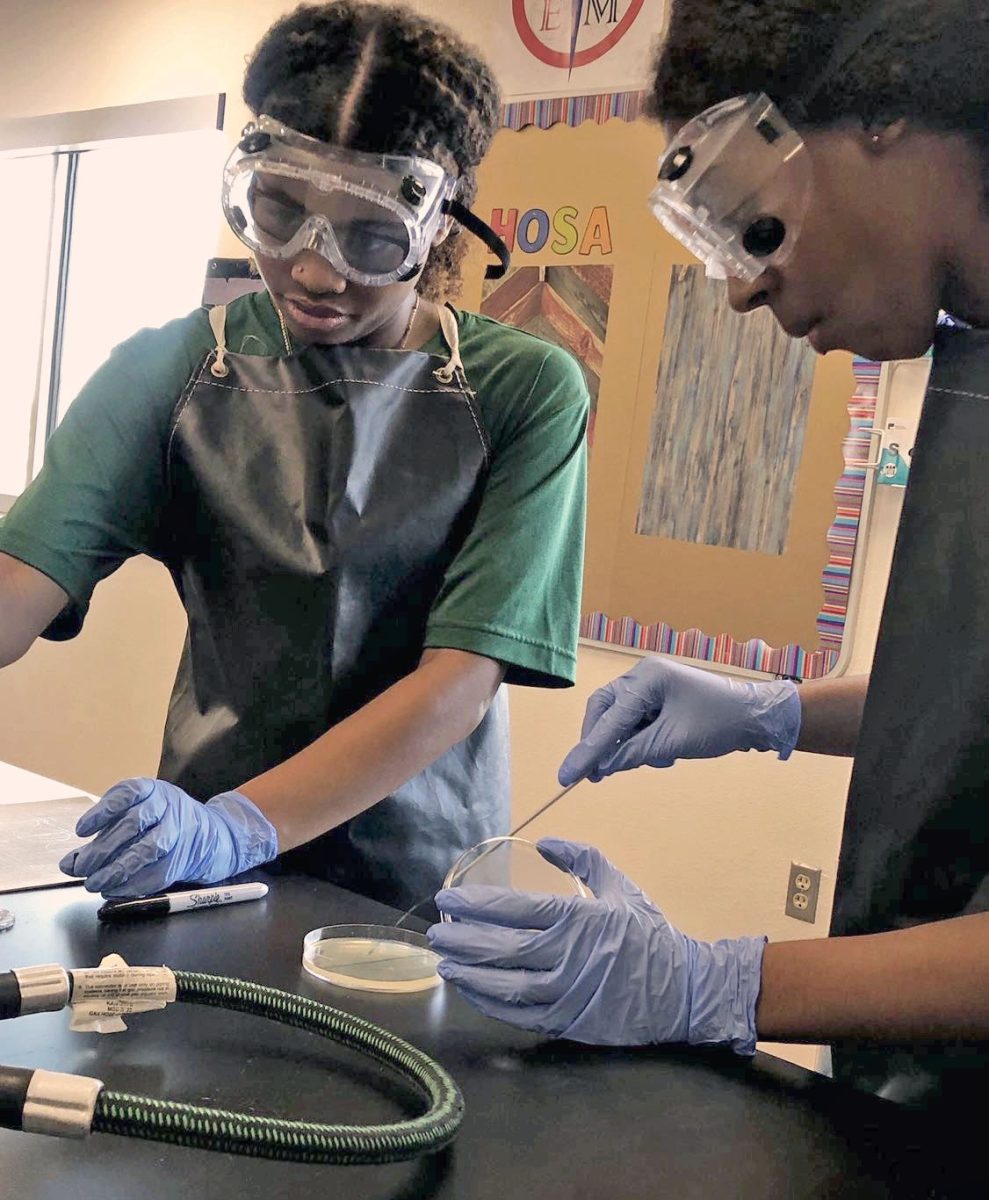 Students from the class of 2023 work in the lab at Metro Tech in January 2023. Students who want to earn college credit but want to focus on specific classes like Engineering can take classes at Metro Tech. Students can also participate in concurrent classes, earning both college and high school credit at the same time.